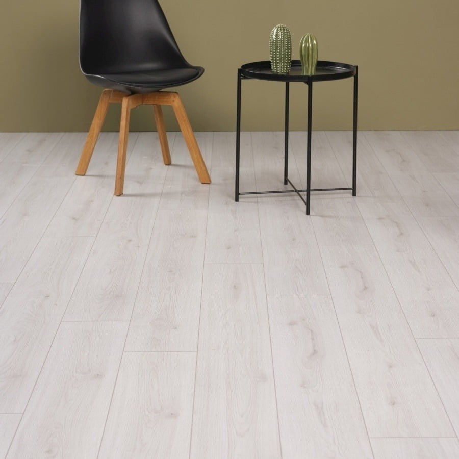 Laminaatvloer rechte plank vergrijsd