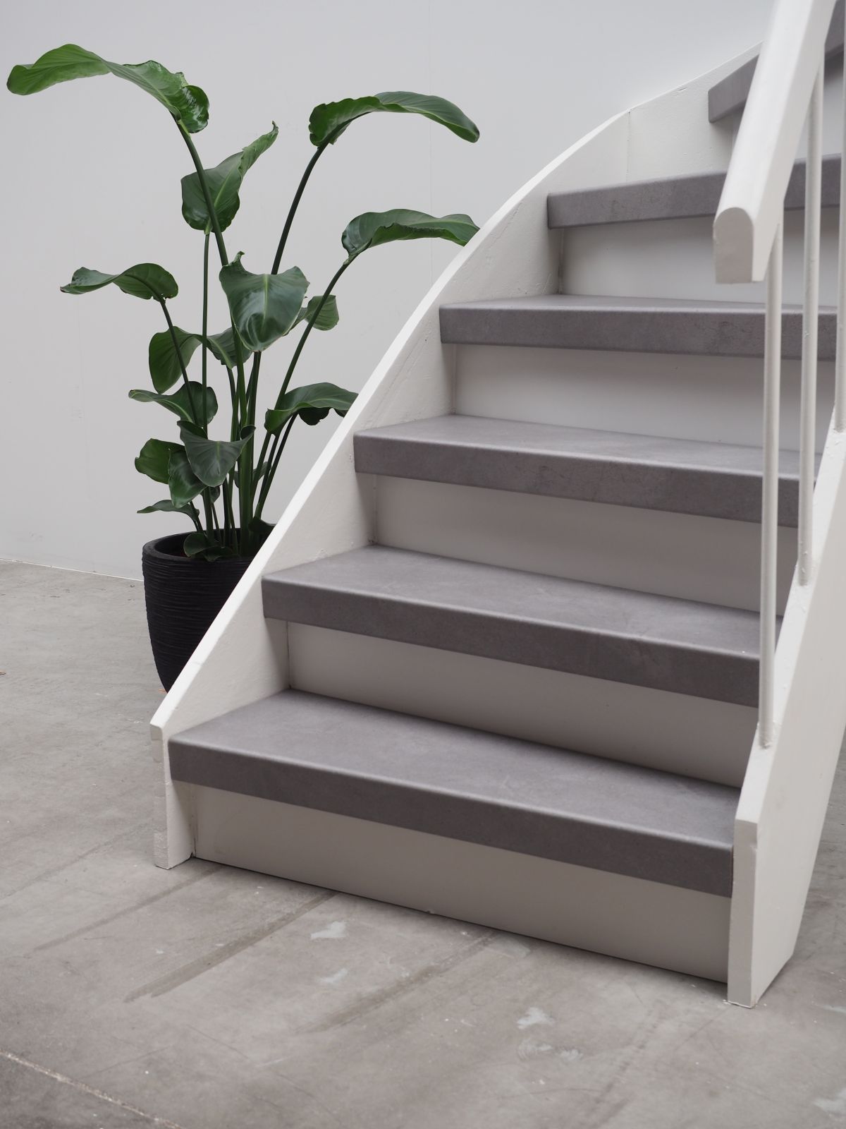 Traprenovatieset betonlook grijs PVC