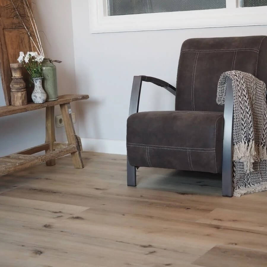 laminaat-grijs-reclame-goedkoop-aanbieding-breed-watervast-sfeerfoto