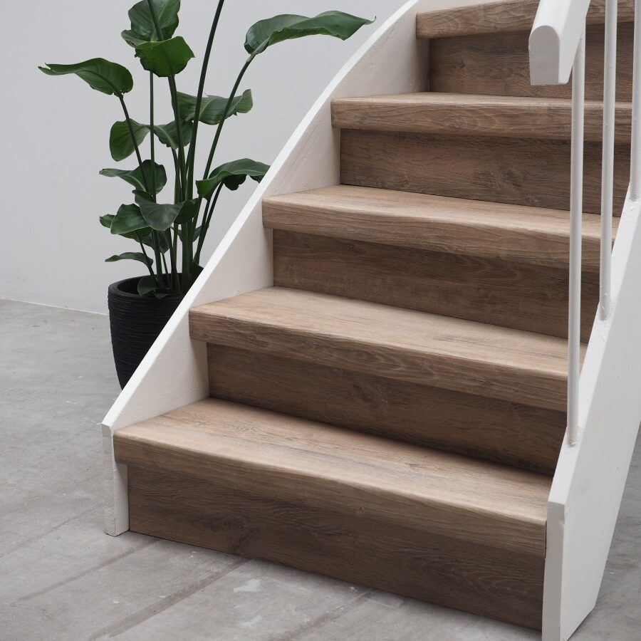 Traprenovatie houtlook