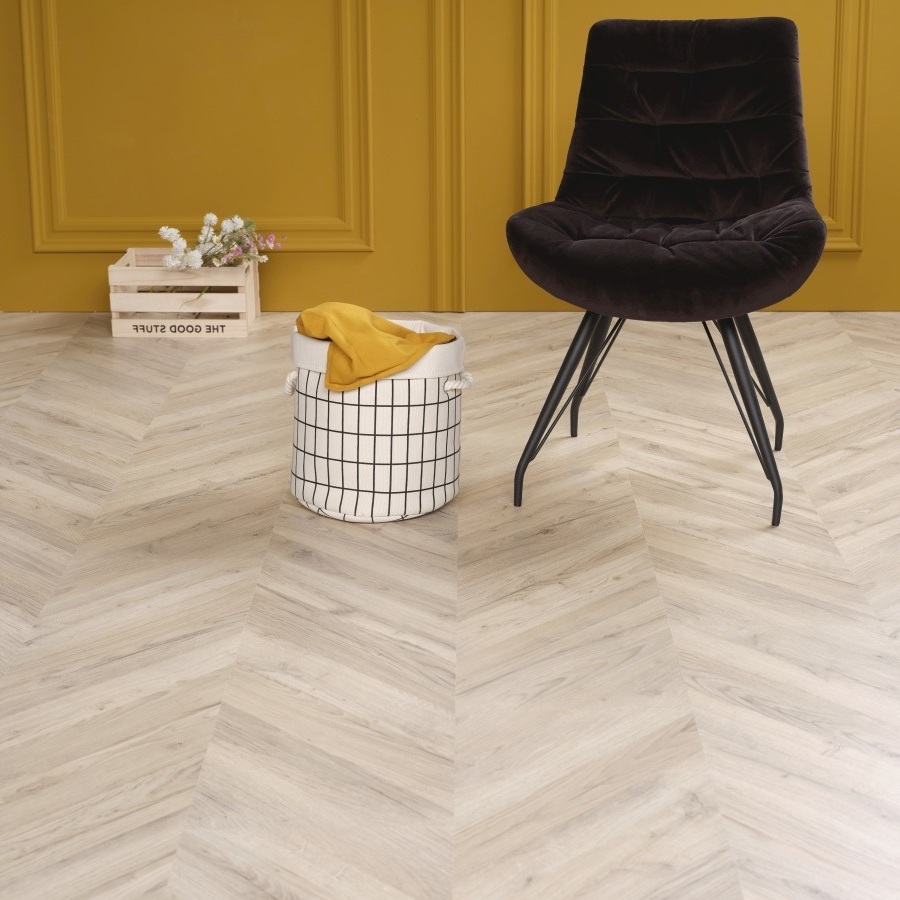 Lichtgrijs Hongaarse punt laminaat