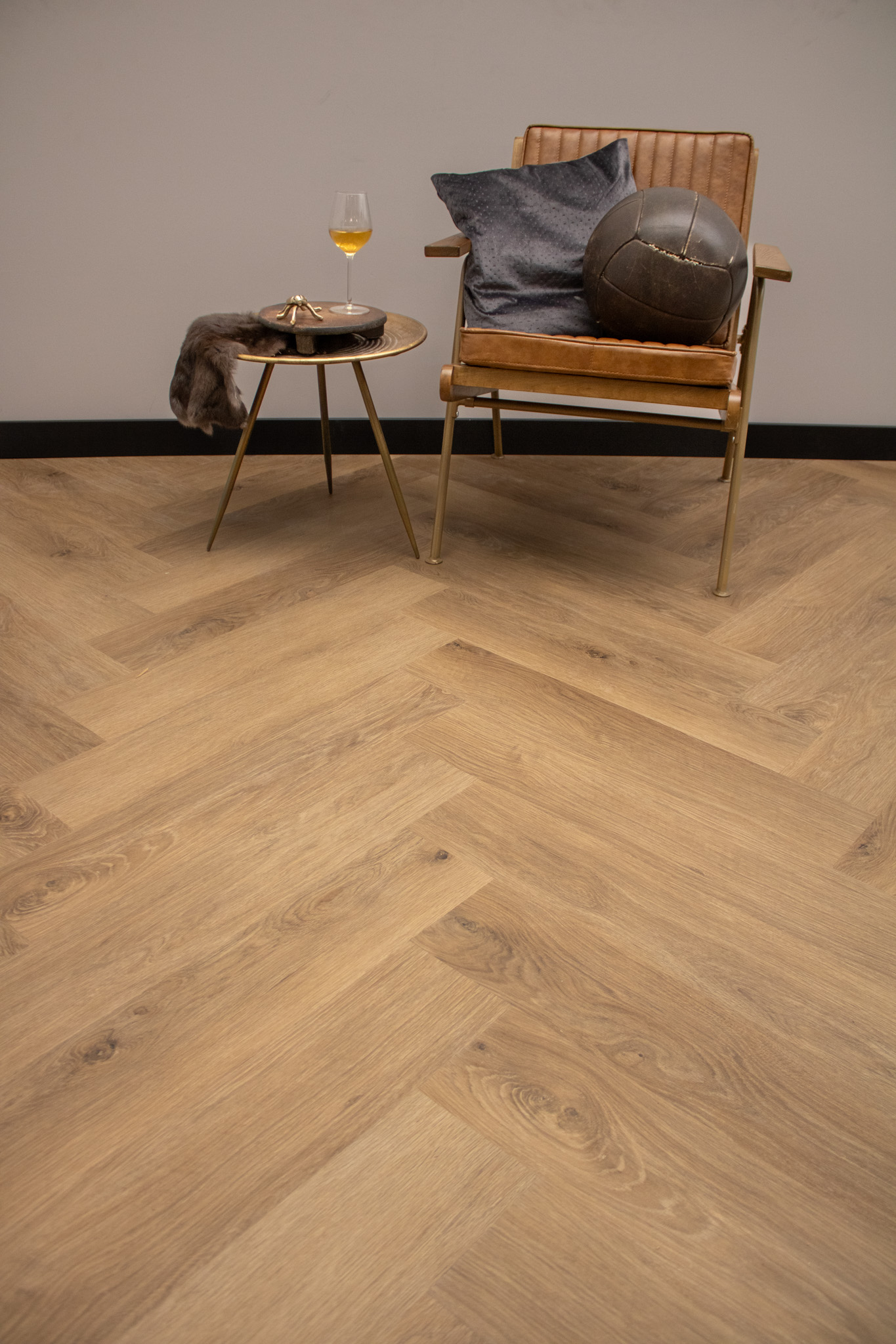 Warm donkerbruin visgraat plak-PVC Warm donkerbruin visgraat plak-PVC