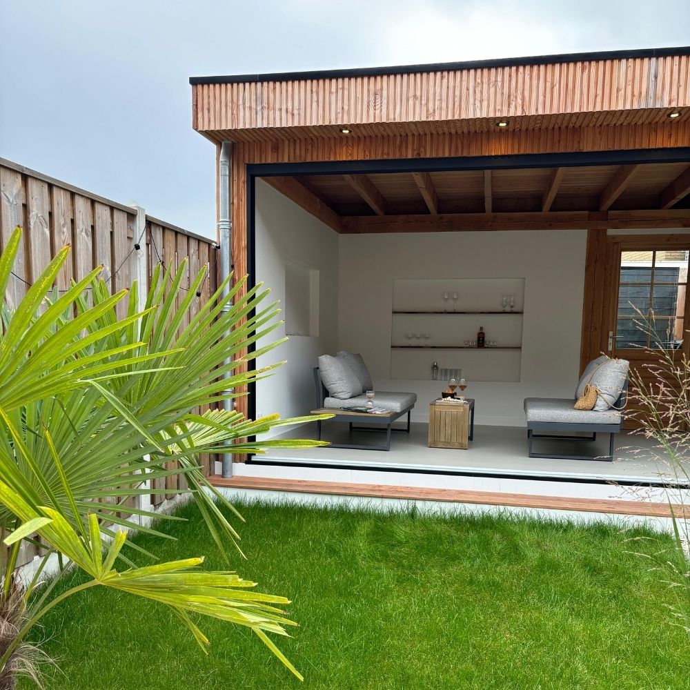 Gietvloer in overkapping buiten Gietvloer in overkapping buiten